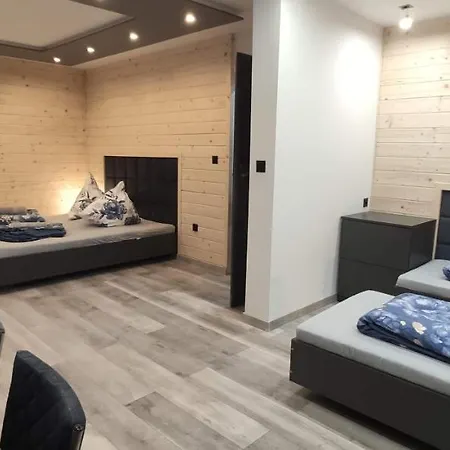 Quarto em Acomodações Particulares Goscinne Tyrol *